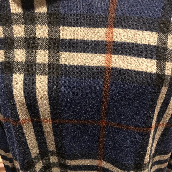 Cute Chris and Carol sweater in size medium - Picture 2 of 3